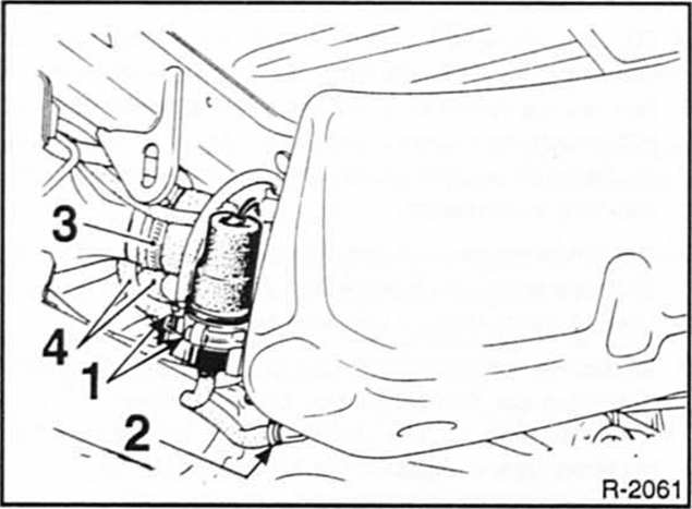 Renault Clio Reparaturanleitung. 6-Ventil-motor: zusatztank ausbauen