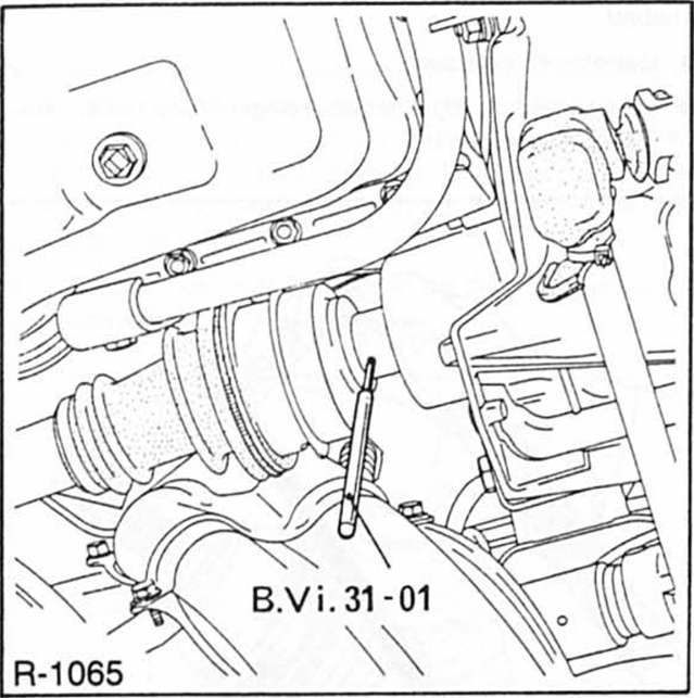 Renault Clio Reparaturanleitung. Bei ausbau der rechten gelenkwelle