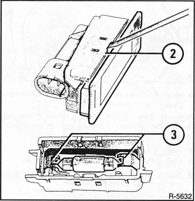 Renault Clio Reparaturanleitung. Kennzeichenleuchte